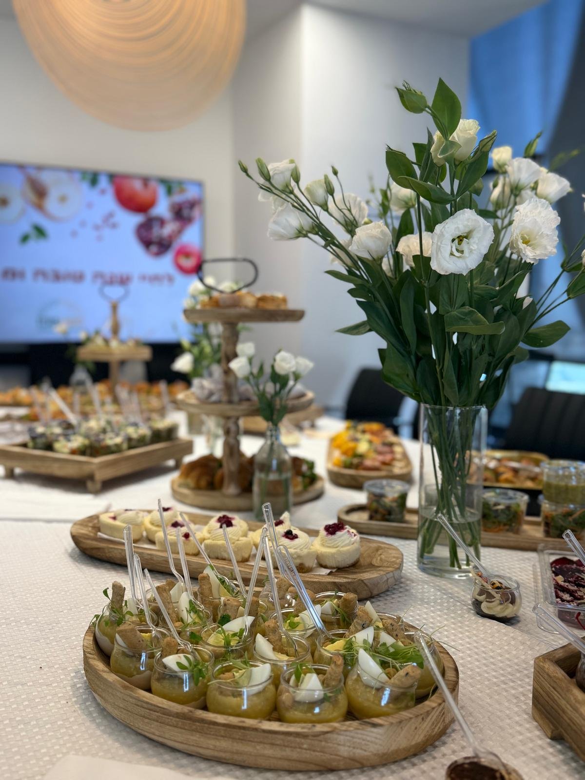 2025/12/1000234439.jpg צהריים / ערב פינגר פוד 40-50 – תמונה 1